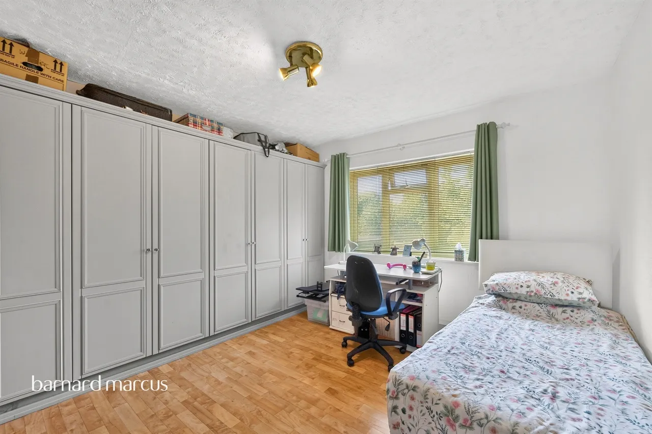 Harlington Road West, Feltham, TW14, photo 9