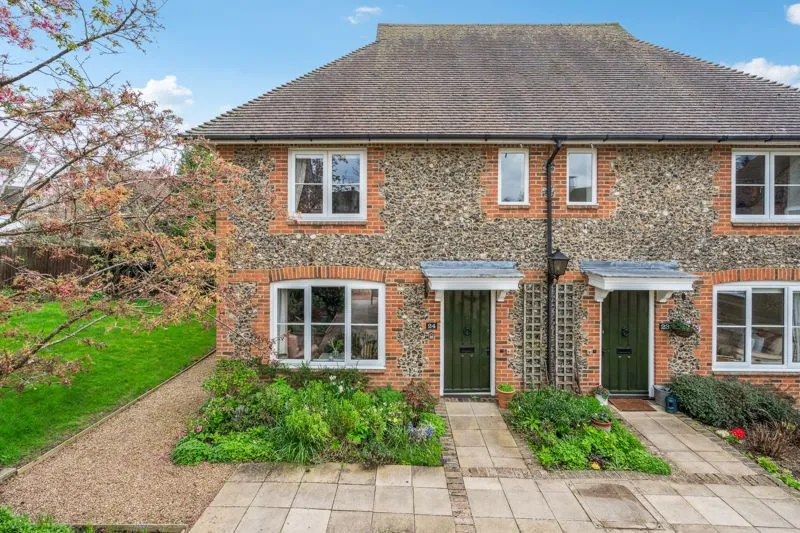 2 bed house for sale — Ellis Way Lane End, High Wycombe HP14 3LL