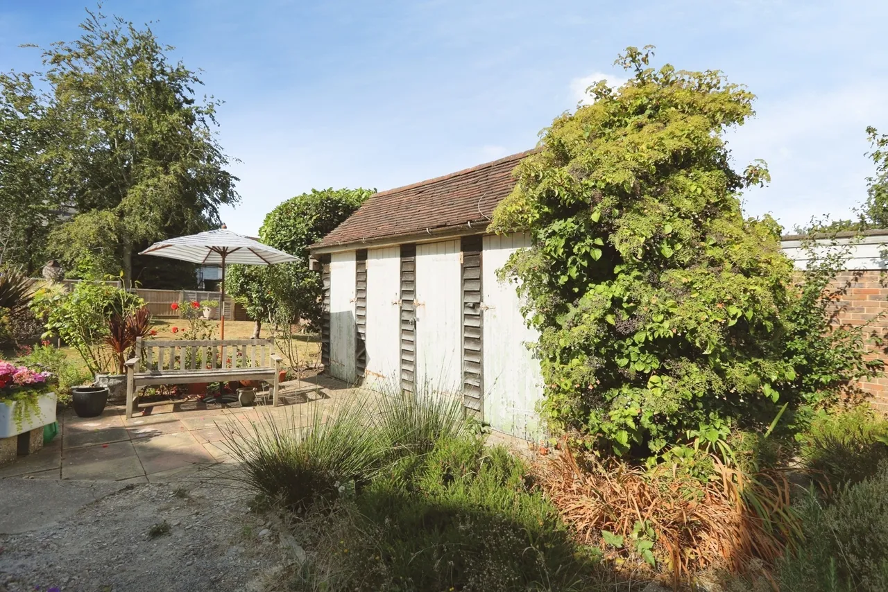 Christopher Road, East Grinstead, RH19, photo 4