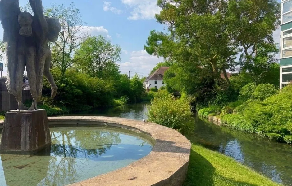 Oxford Road, Denham, UB9, photo 12