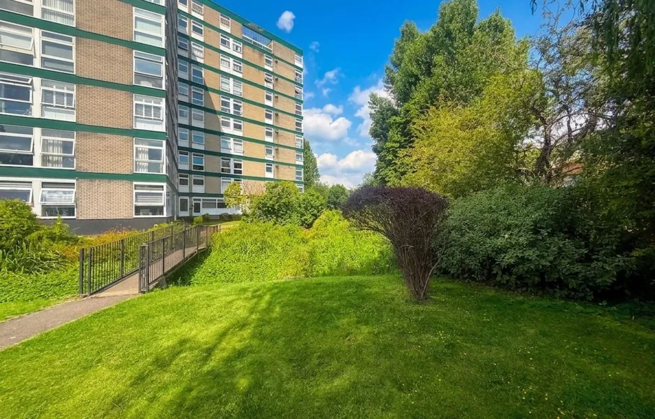 Oxford Road, Denham, UB9, photo 14