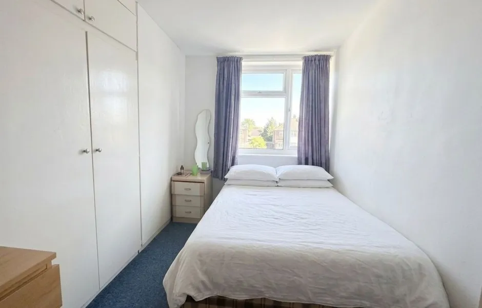 Oxford Road, Denham, UB9, photo 5