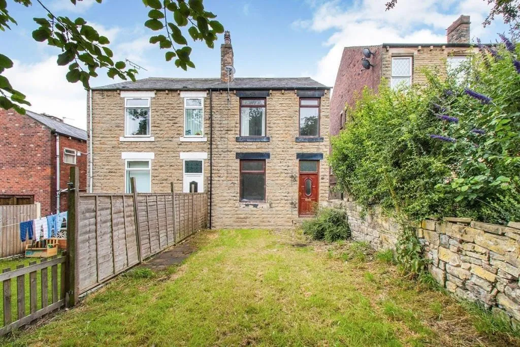 2 bed house to rent — Walker Street, Earlsheaton, DEWSBURY