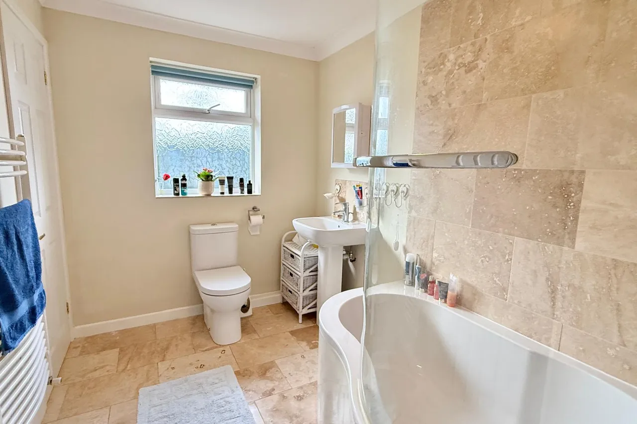 Webbs Close, Ashley Heath, BH24, photo 13