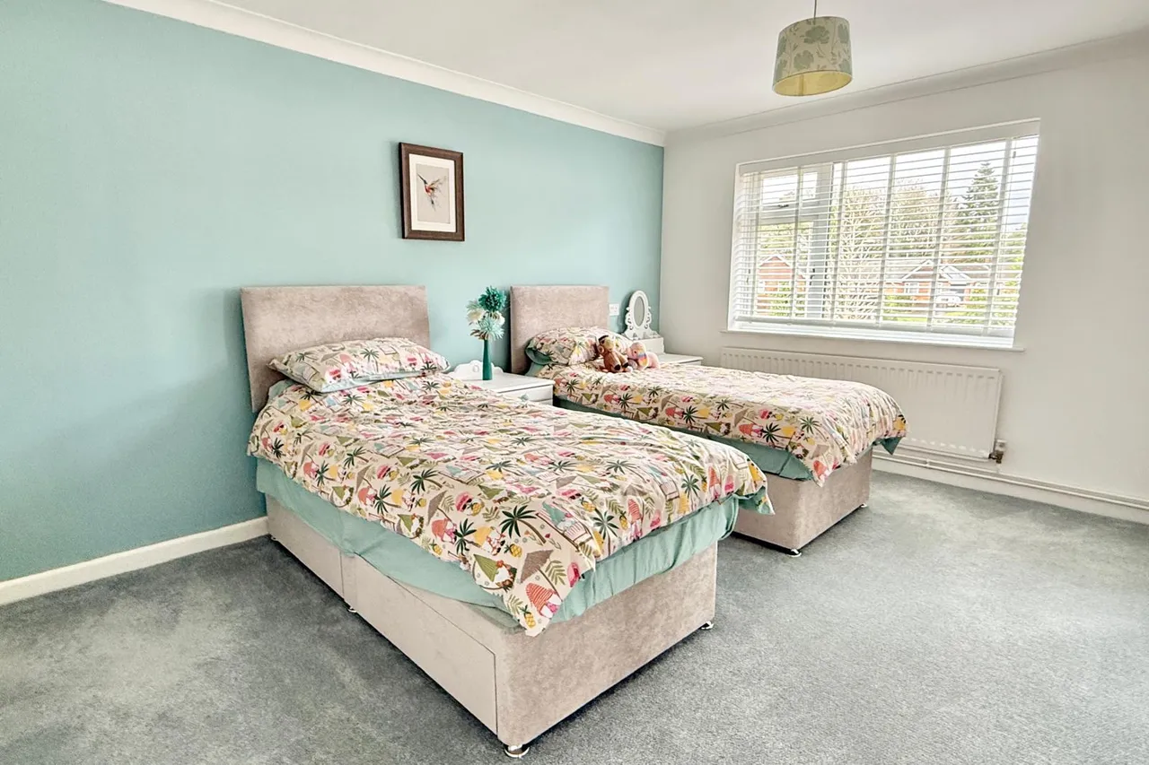 Webbs Close, Ashley Heath, BH24, photo 16