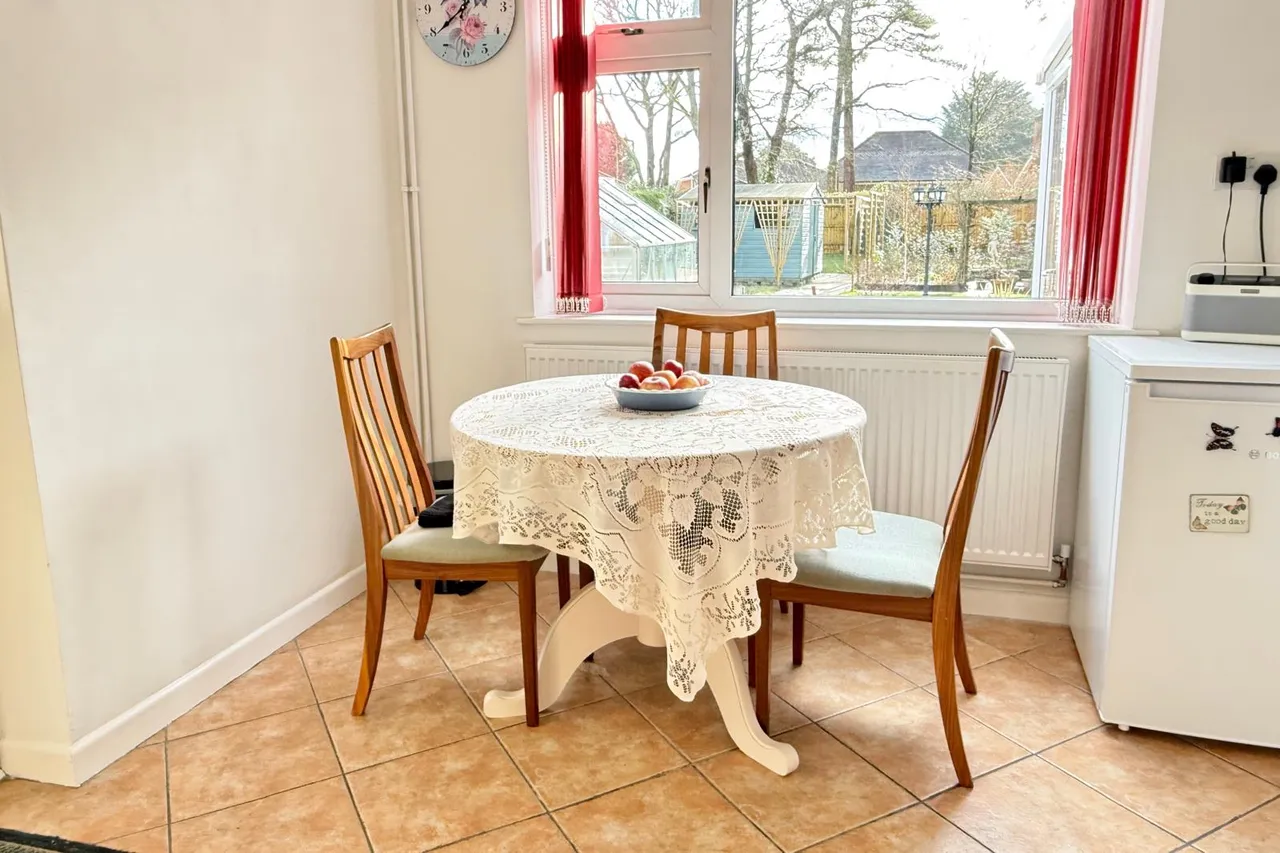 Webbs Close, Ashley Heath, BH24, photo 6