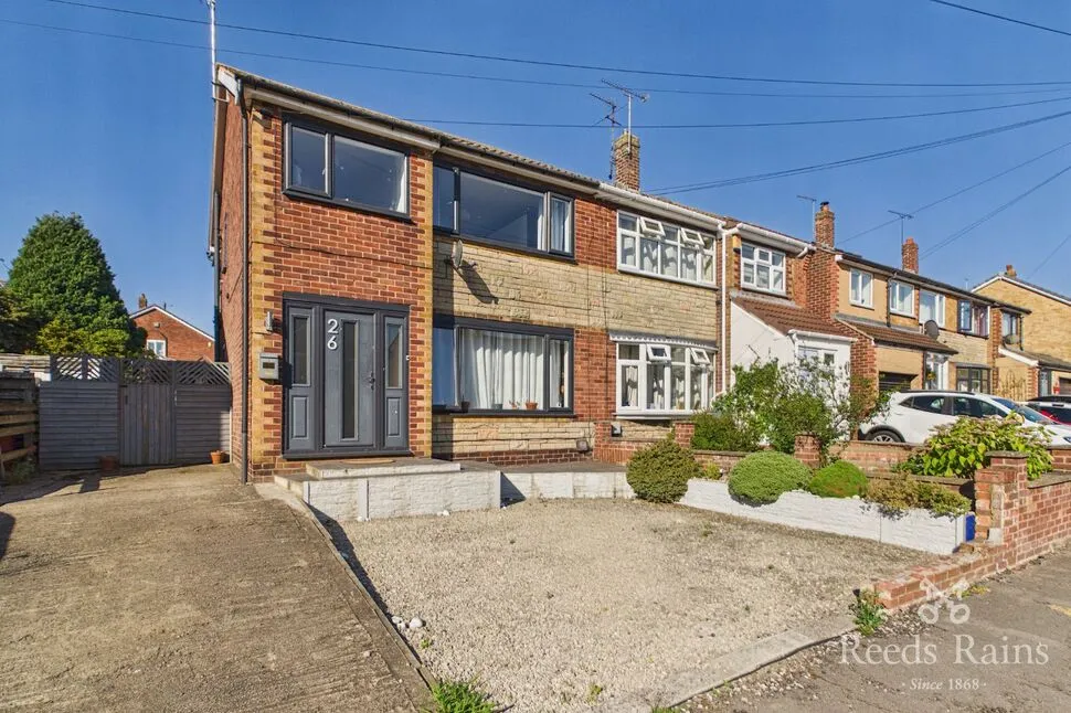 3 bed house for sale — Windsor Walk, South Anston, South Yorkshire, S25