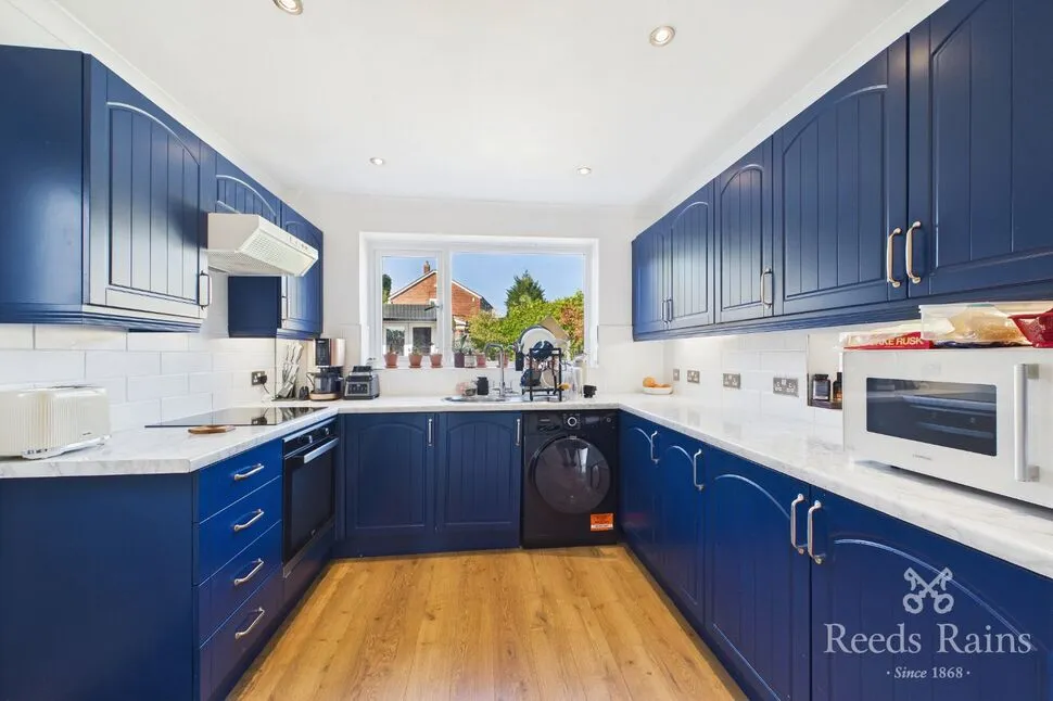 Windsor Walk, South Anston, South Yorkshire, S25, photo 4