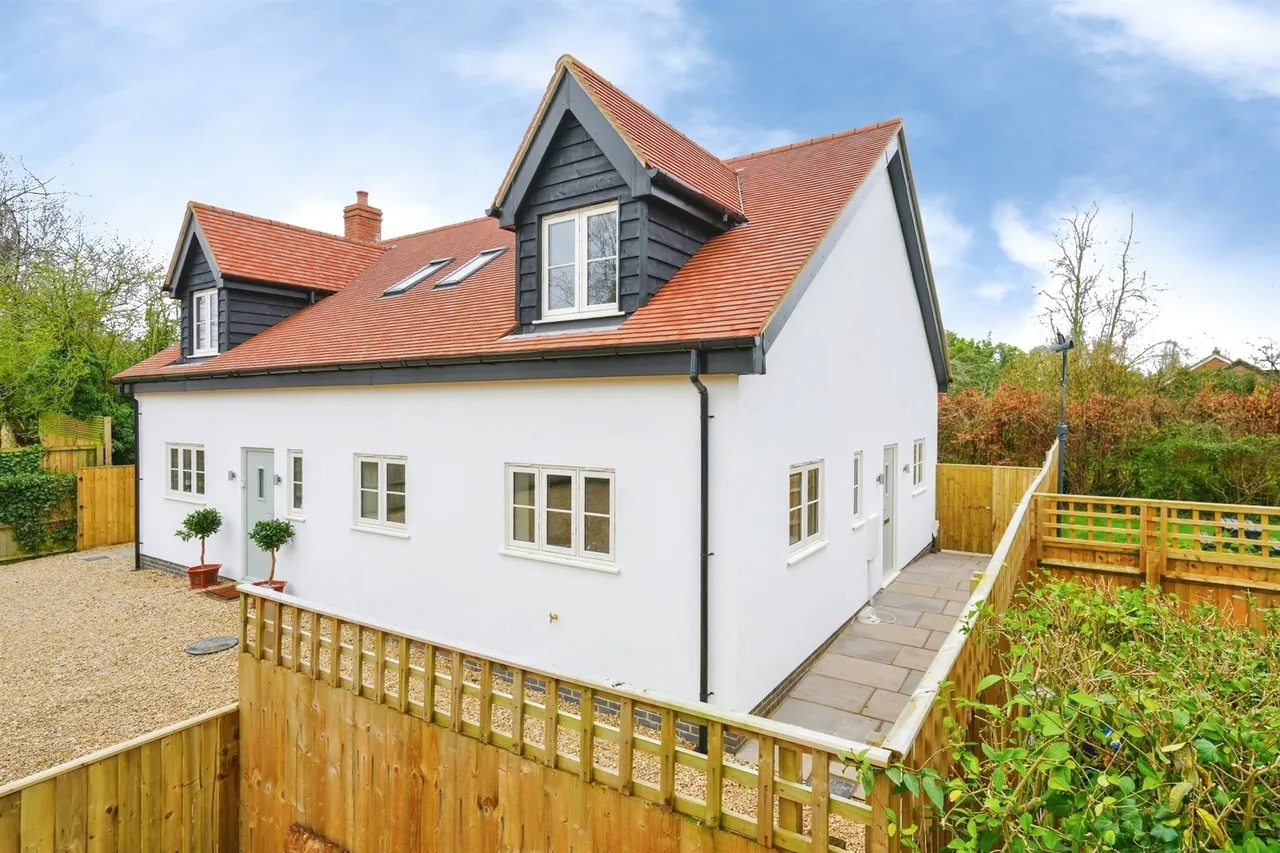 Worminghall Road, Ickford, HP18, photo 10