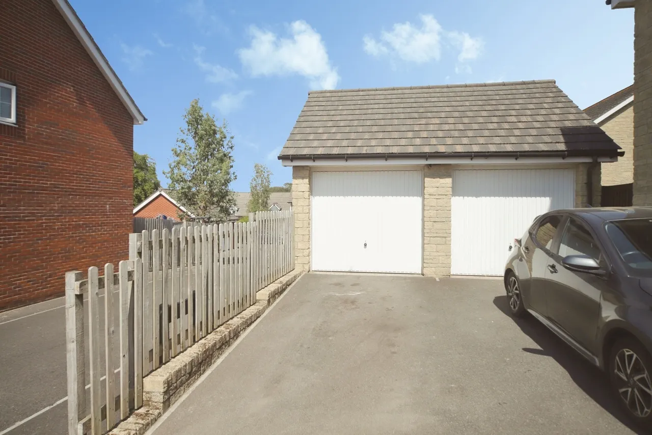 Parker Walk, Axminster, EX13, photo 15