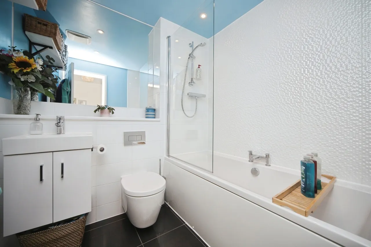 Parker Walk, Axminster, EX13, photo 11