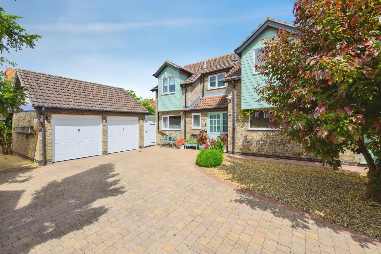 5 bed house for sale, Williams Close, Peterborough, PE6