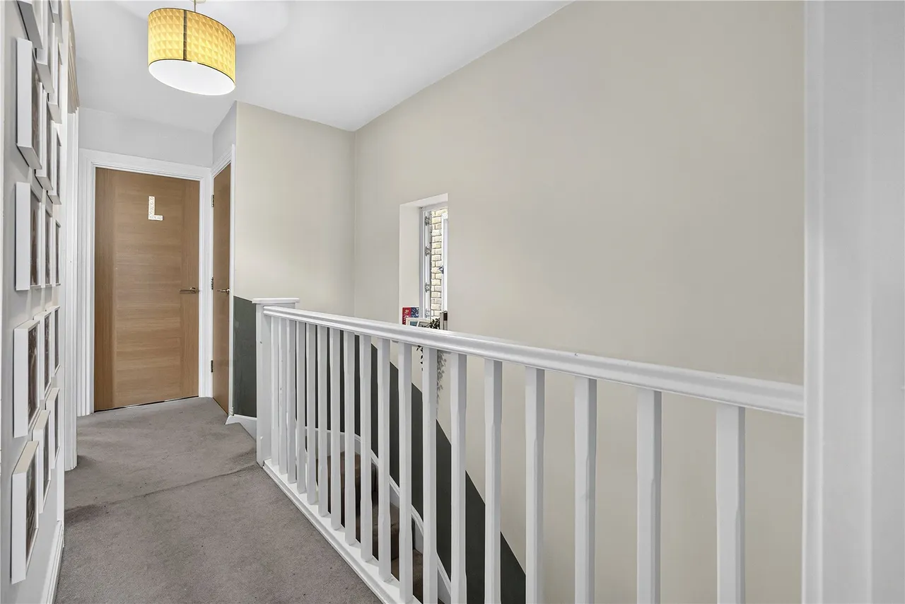 Brookwood Farm Drive, Knaphill, GU21, photo 9