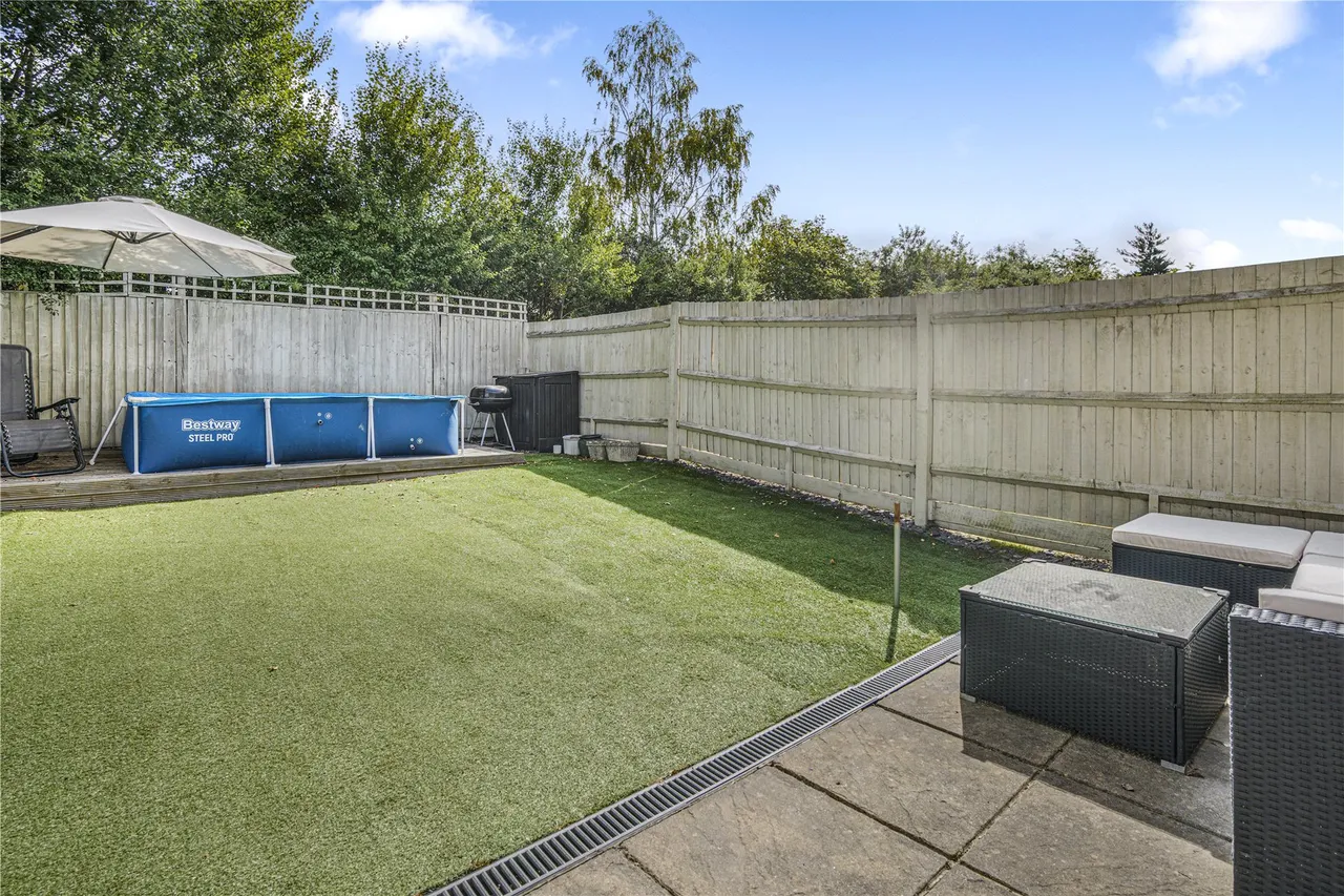Brookwood Farm Drive, Knaphill, GU21, photo 16