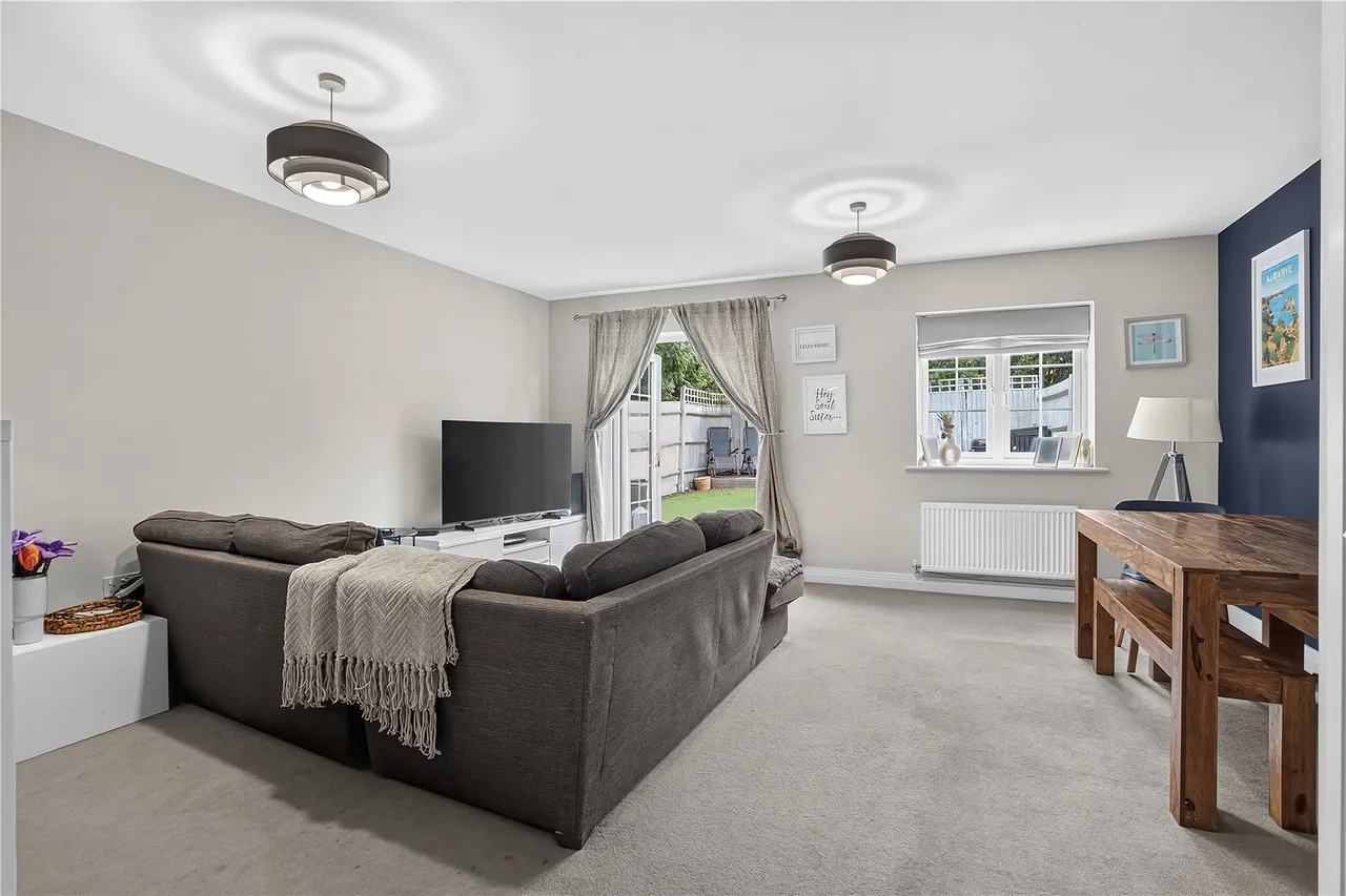 Brookwood Farm Drive, Knaphill, GU21, photo 6