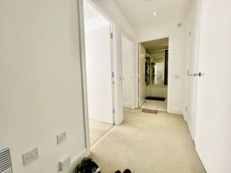 Plumbers Row, London E1 1EQ, photo 9