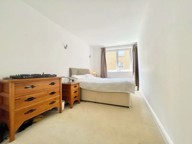 Plumbers Row, London E1 1EQ, photo 6