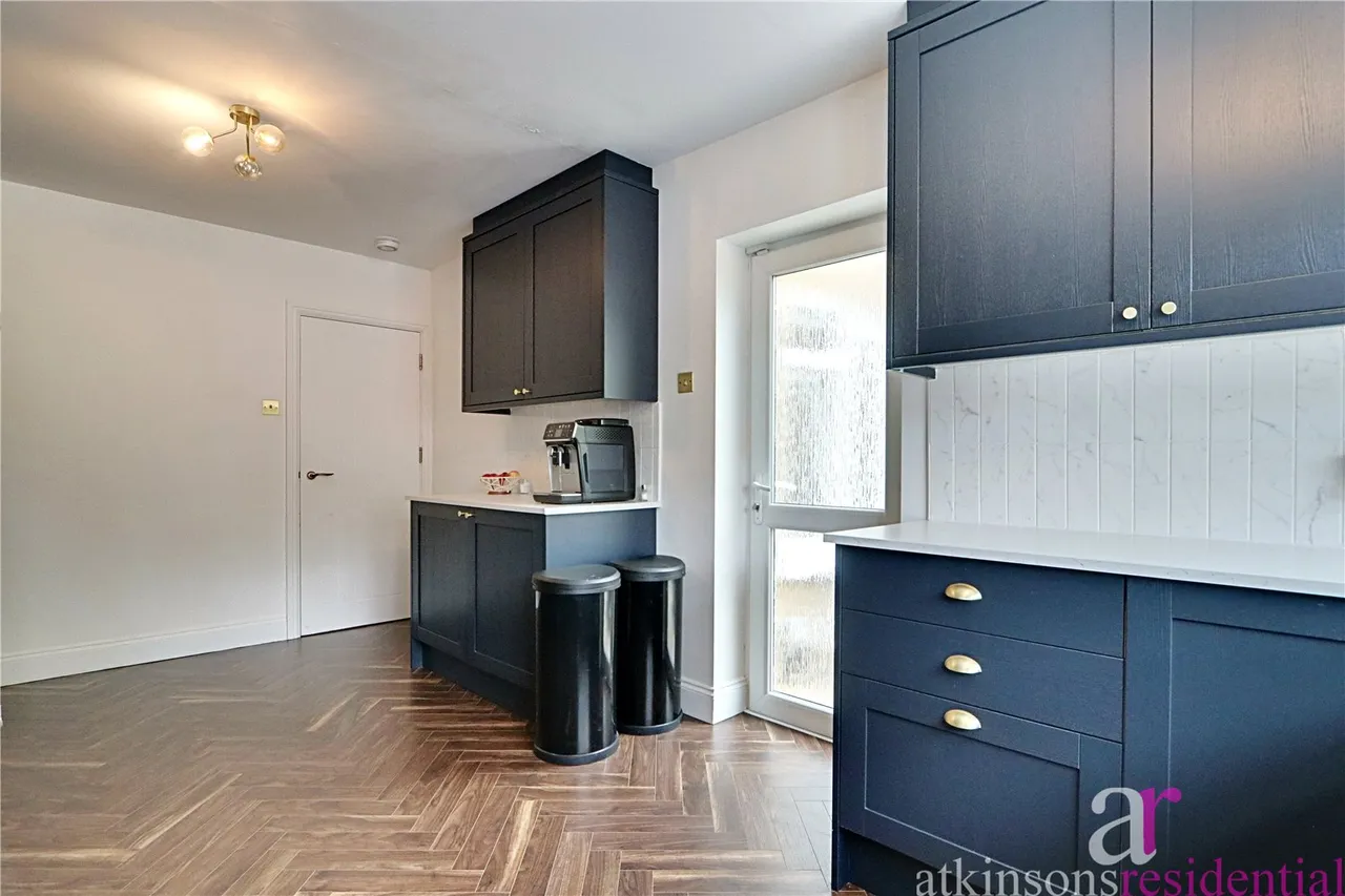 Stratton Avenue, Enfield, Middlesex, EN2 9AF, photo 7