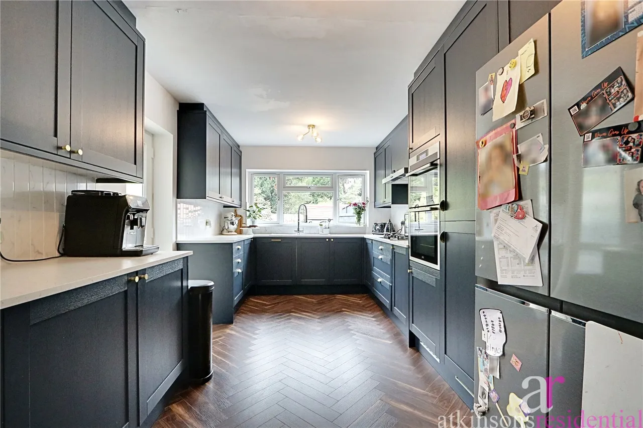Stratton Avenue, Enfield, Middlesex, EN2 9AF, photo 6
