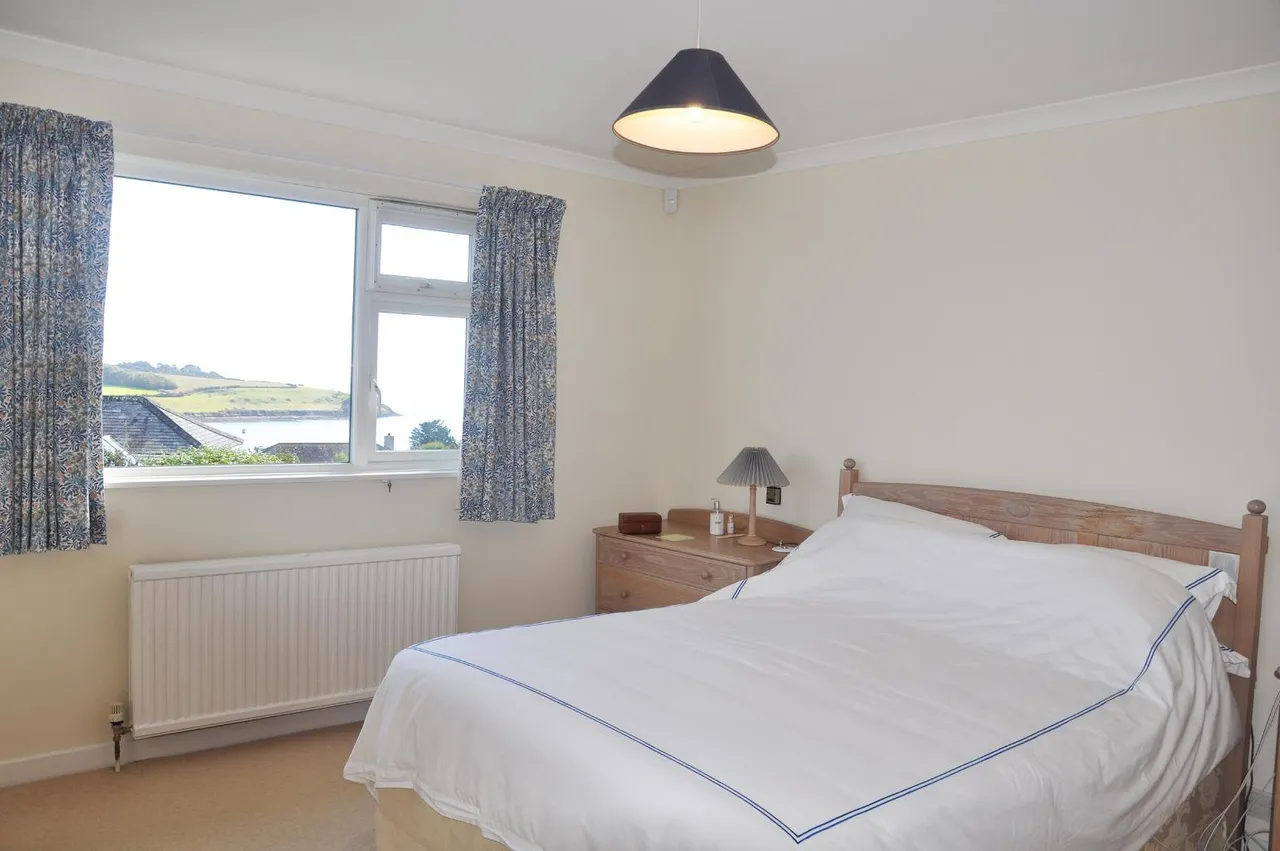 Waterloo Close, St. Mawes, TR2, photo 16