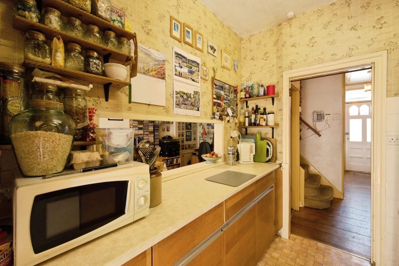 Higham Hill Road, London, E17, photo 10
