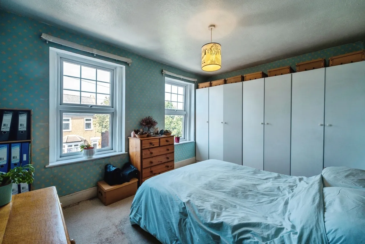 Higham Hill Road, London, E17, photo 3
