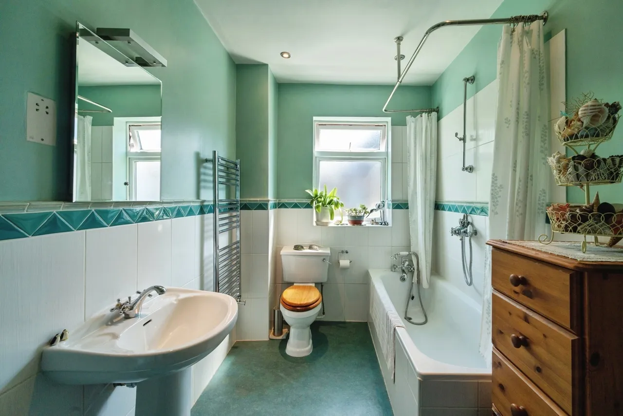 Higham Hill Road, London, E17, photo 6