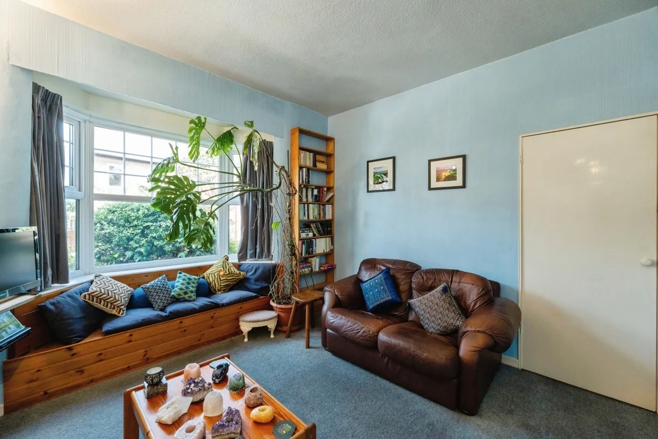 Higham Hill Road, London, E17, photo 11