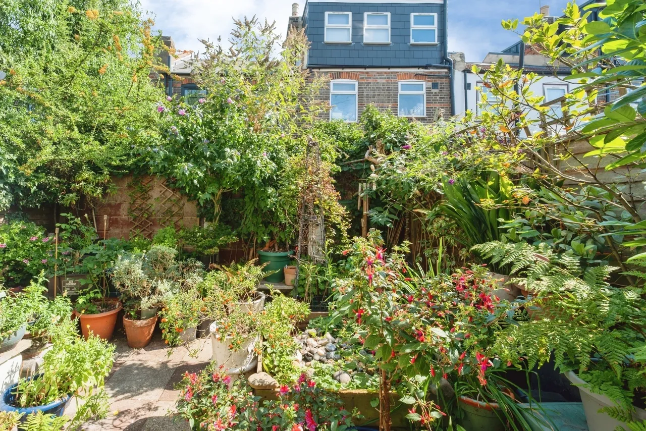 Higham Hill Road, London, E17, photo 4