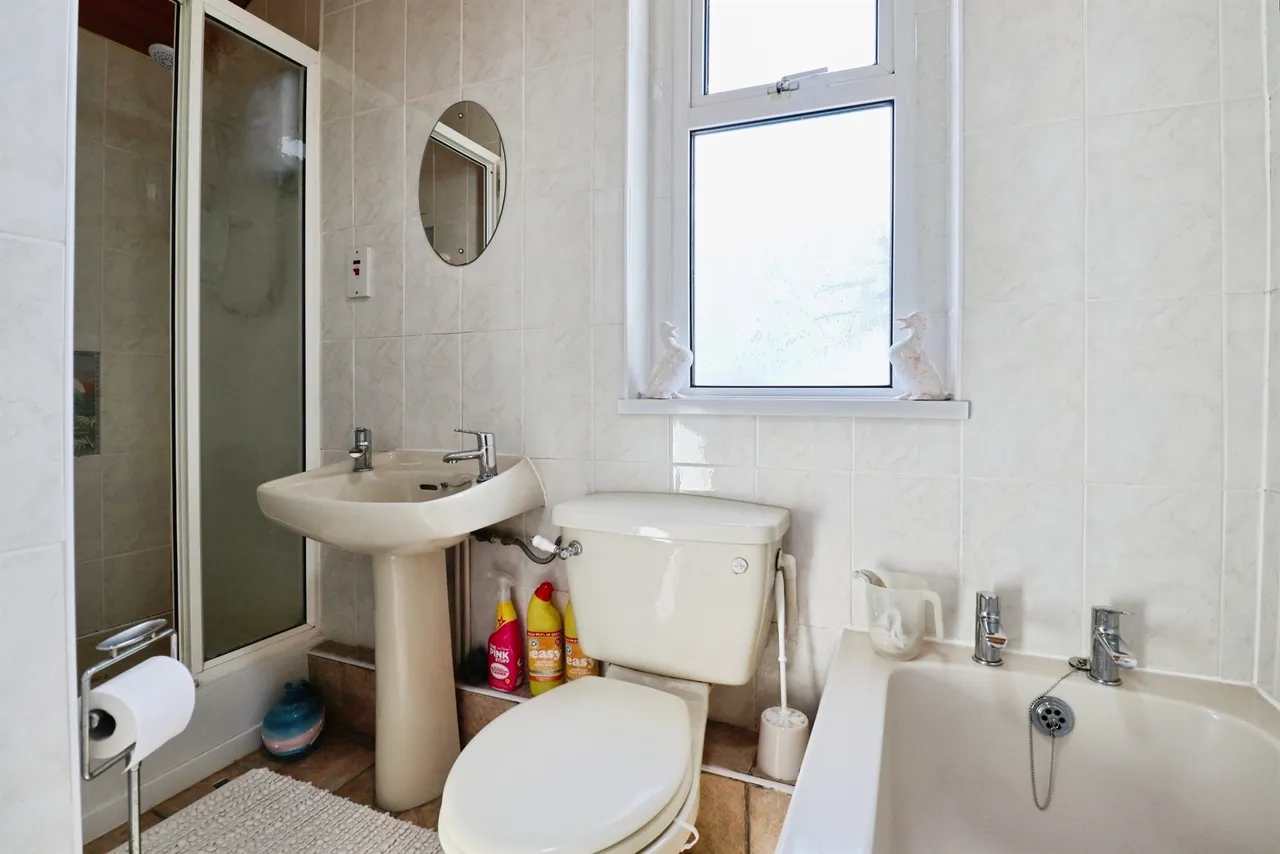Porthkerry Road, Barry, CF62, photo 13