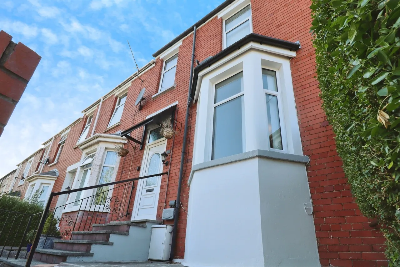 Porthkerry Road, Barry, CF62, photo 15