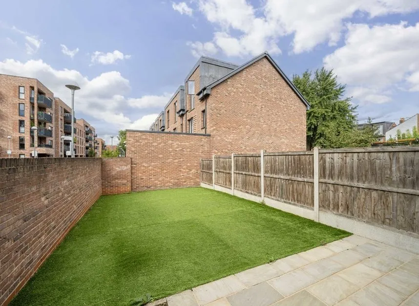 Reynard Way, Brentford, TW8, photo 8