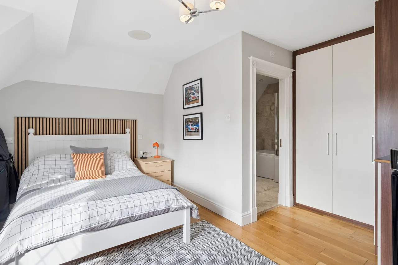 Dorney Wood Road, Burnham, Buckinghamshire. SL1, photo 12