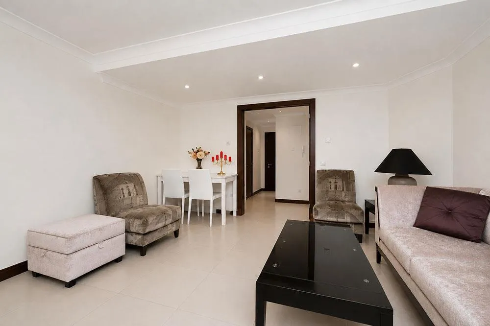 2 bed flat to rent, Portman Square, Marylebone, W1H