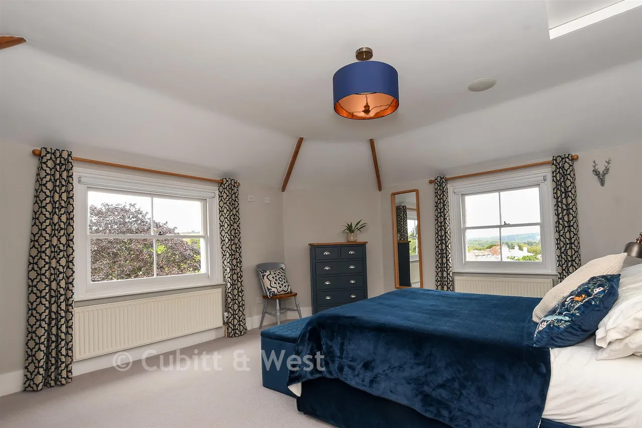 Guildford Road, Westcott, RH4, photo 4