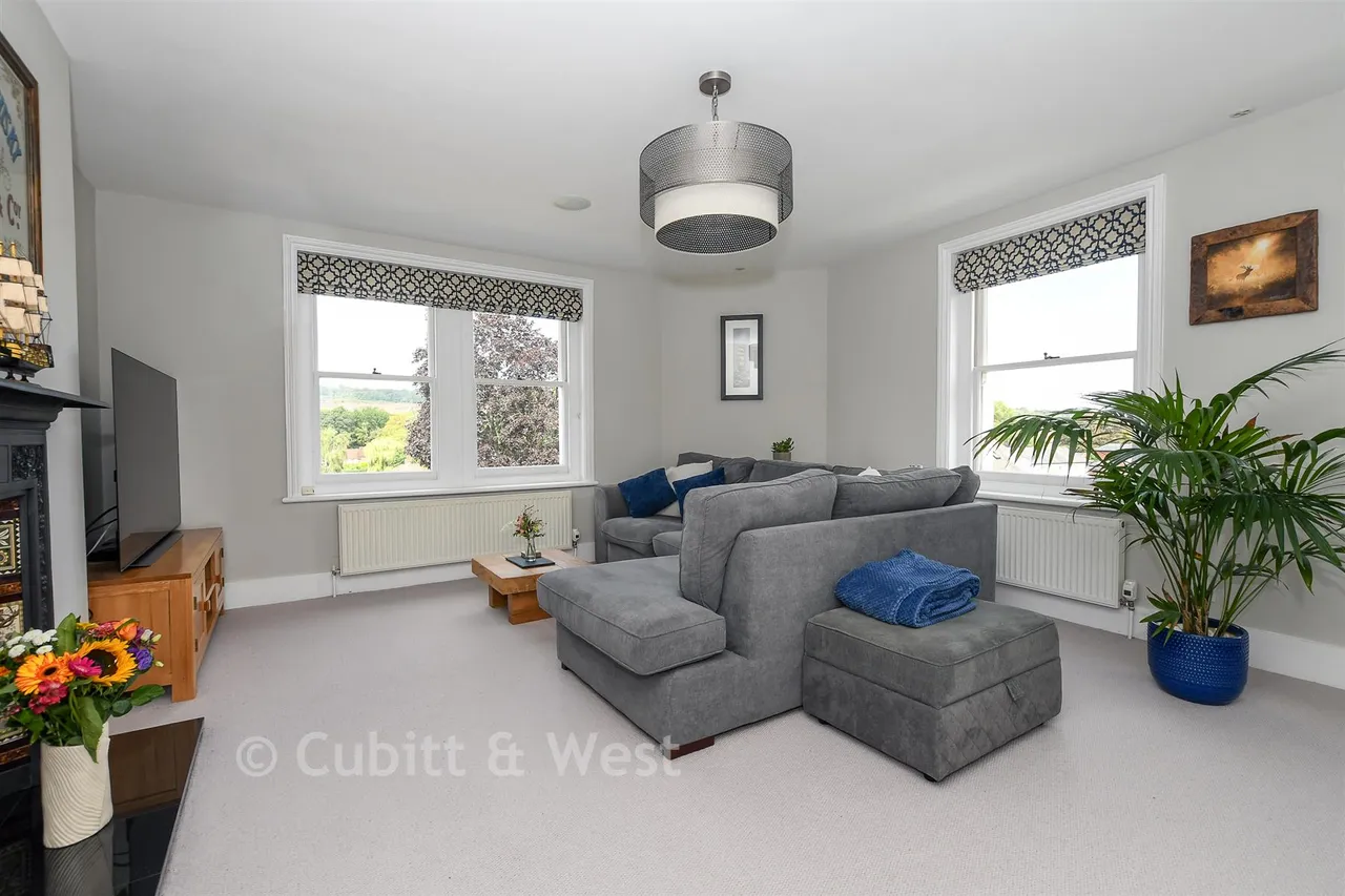 Guildford Road, Westcott, RH4, photo 6