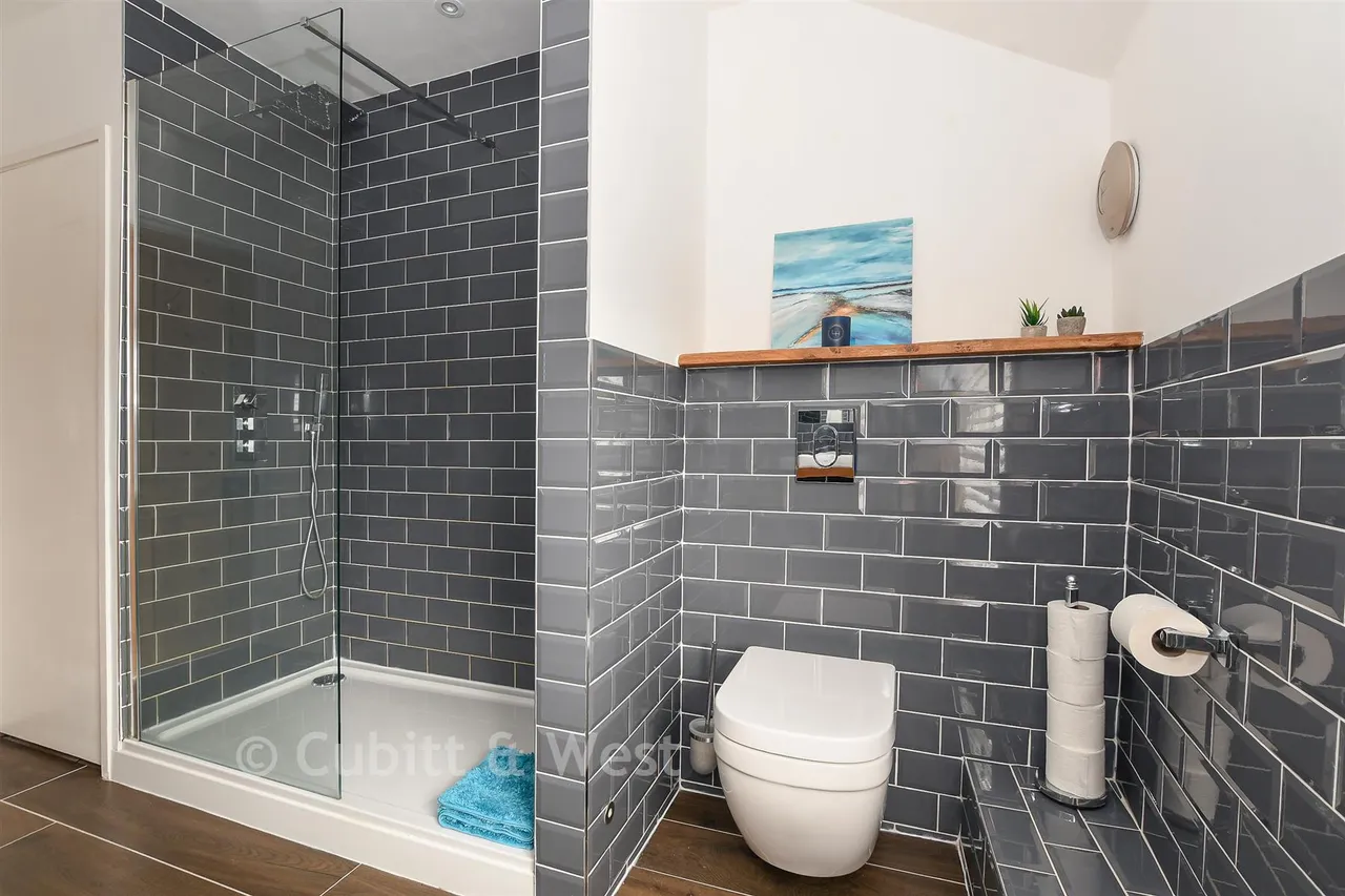 Guildford Road, Westcott, RH4, photo 14