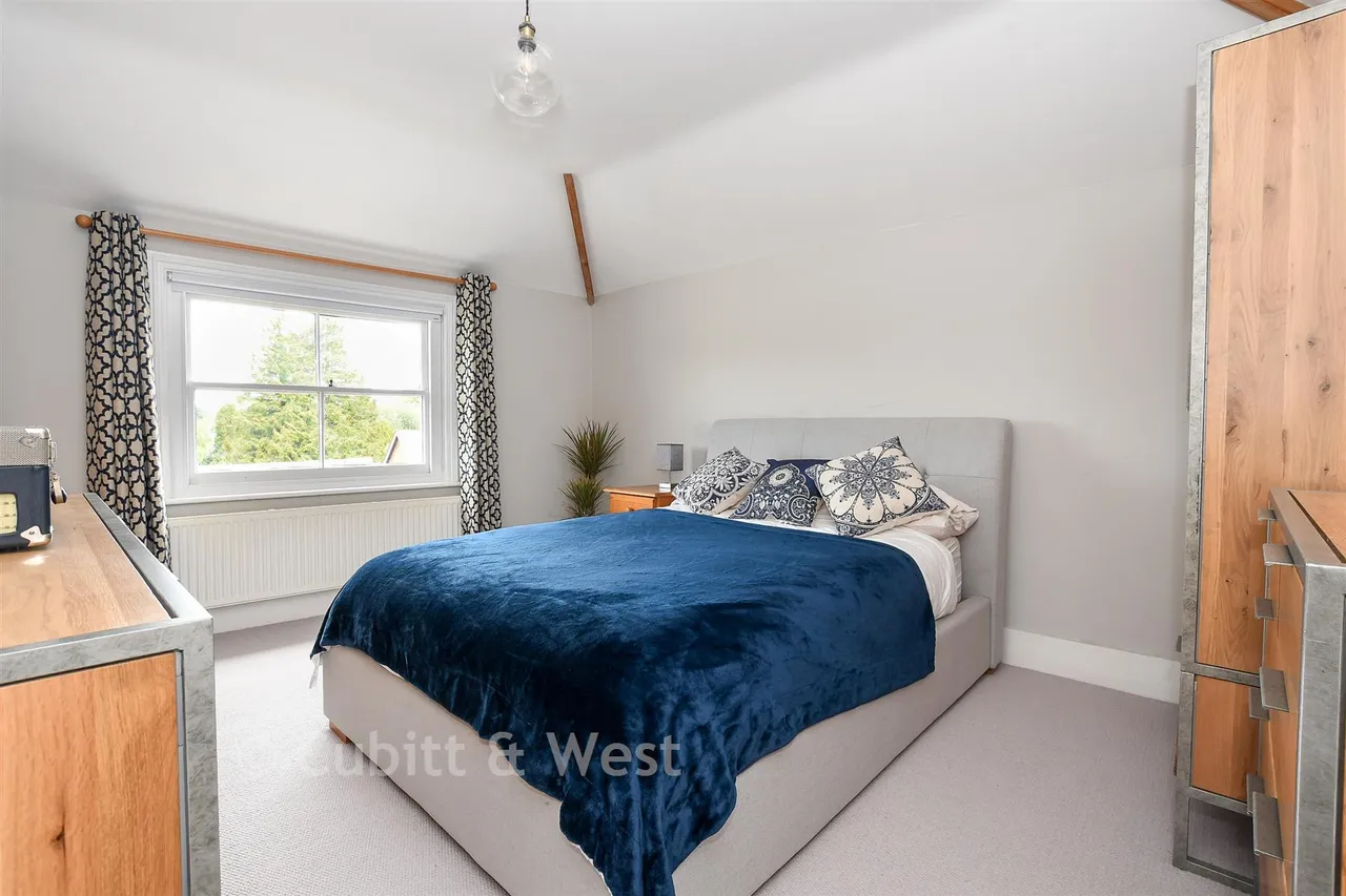 Guildford Road, Westcott, RH4, photo 12