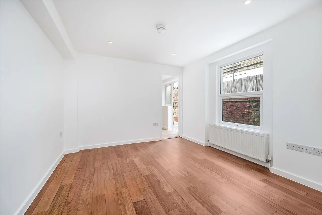 Kilburn Lane, London W10 4BQ, photo 3
