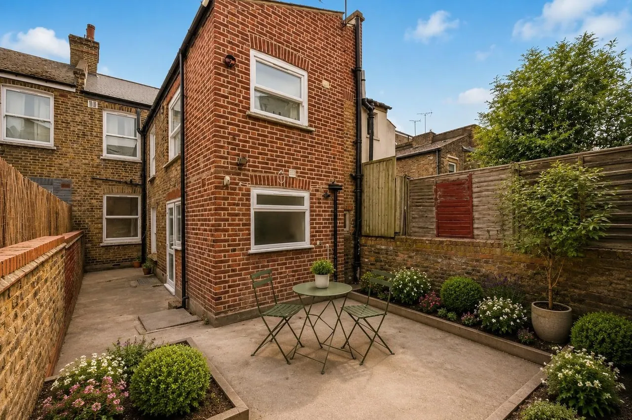 Kilburn Lane, London W10 4BQ, photo 17