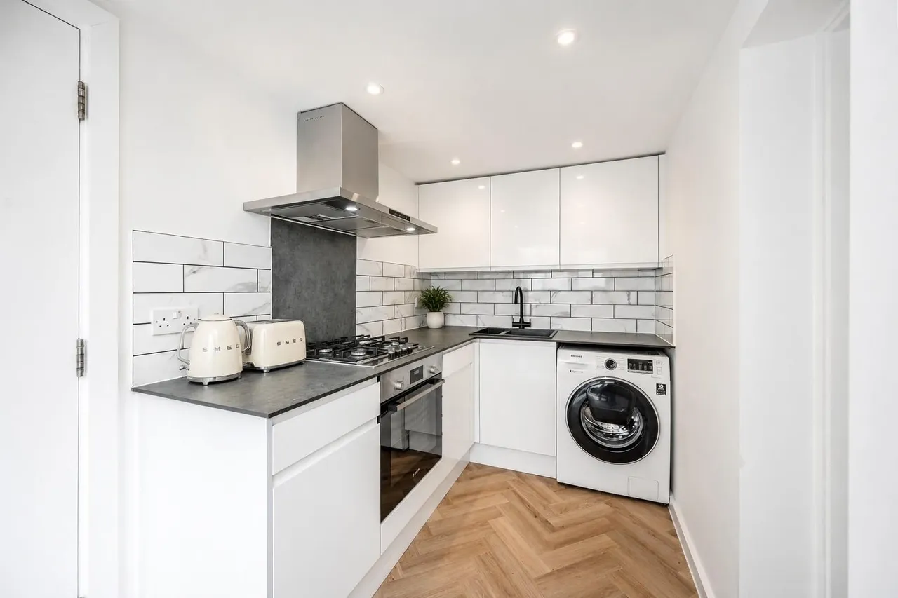 Kilburn Lane, London W10 4BQ, photo 4