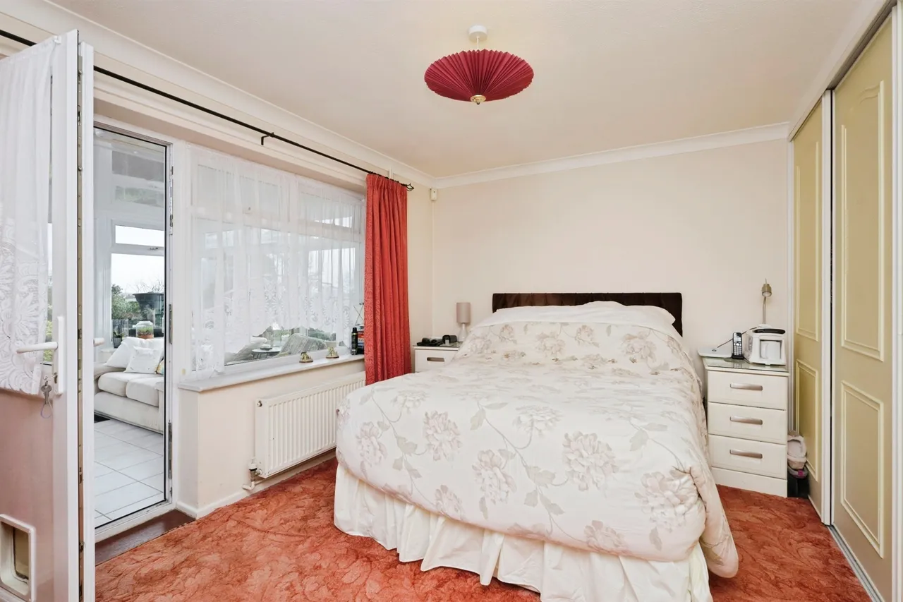Willingdon Park Drive, Eastbourne, photo 7