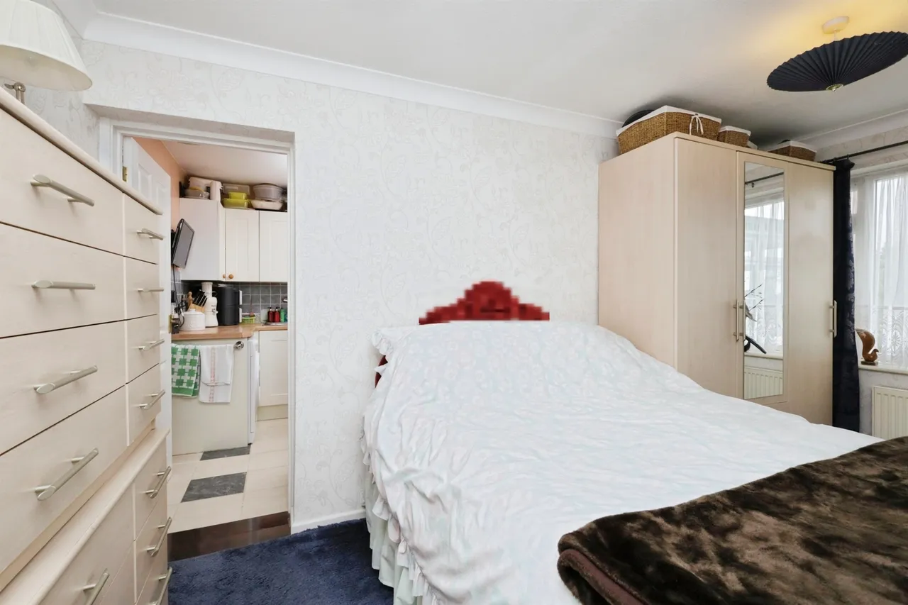 Willingdon Park Drive, Eastbourne, photo 8