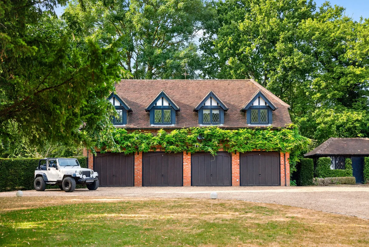 Winter Hill Road, Pinkneys Green, SL6, photo 37