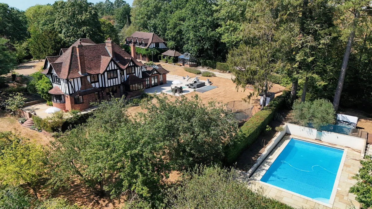 6 bed house for sale, Winter Hill Road, Pinkneys Green, SL6
