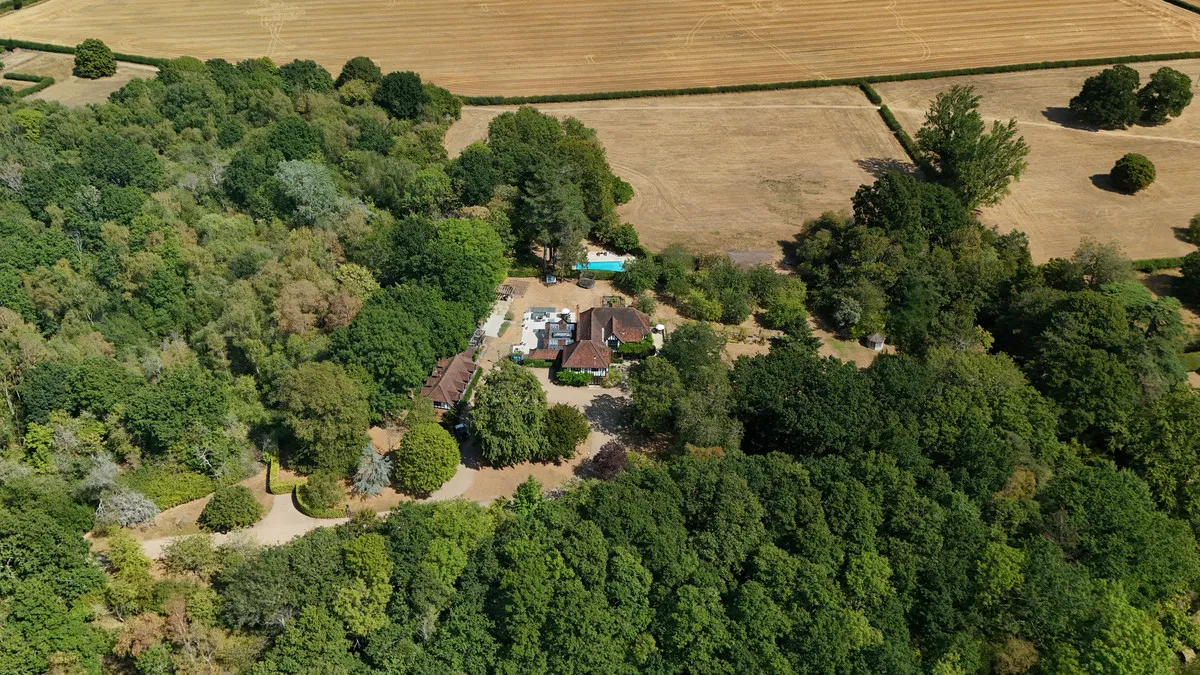 Winter Hill Road, Pinkneys Green, SL6, photo 3