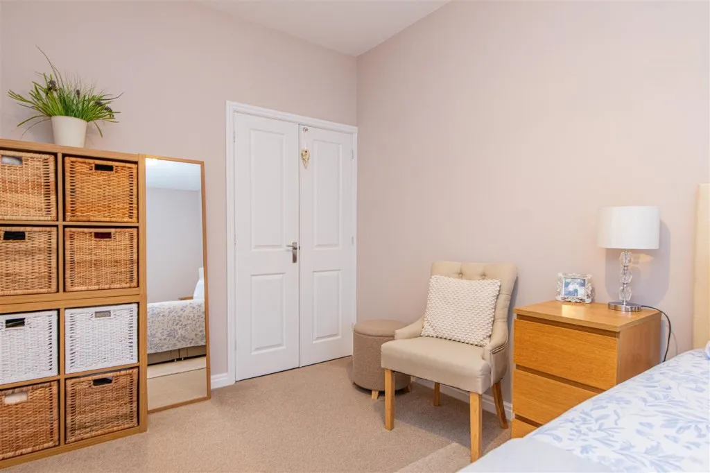 Slough Close, Corby, photo 8