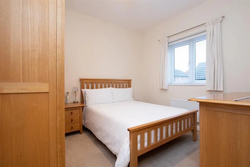 Slough Close, Corby, photo 10