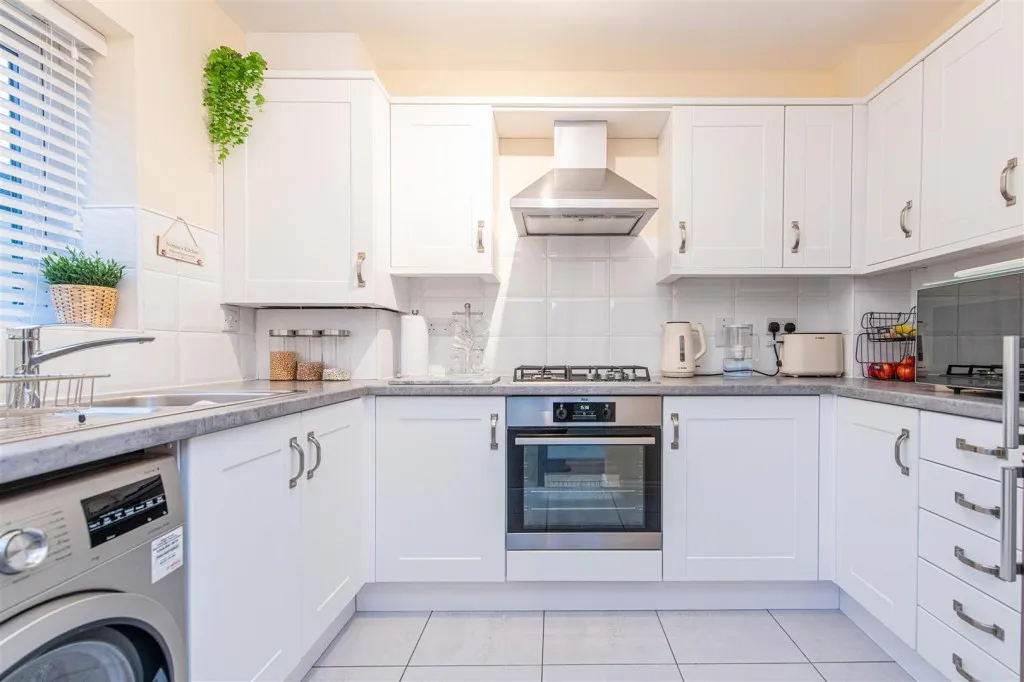 Slough Close, Corby, photo 3