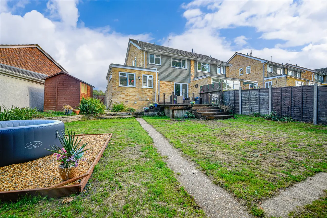Latham Road, Fair Oak, SO50, photo 13